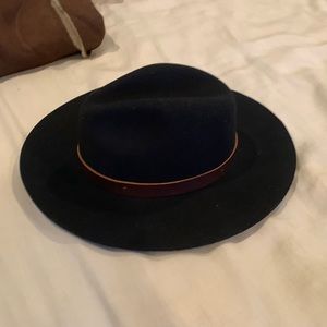 100% wool black hat Wyeth brand (anthro)